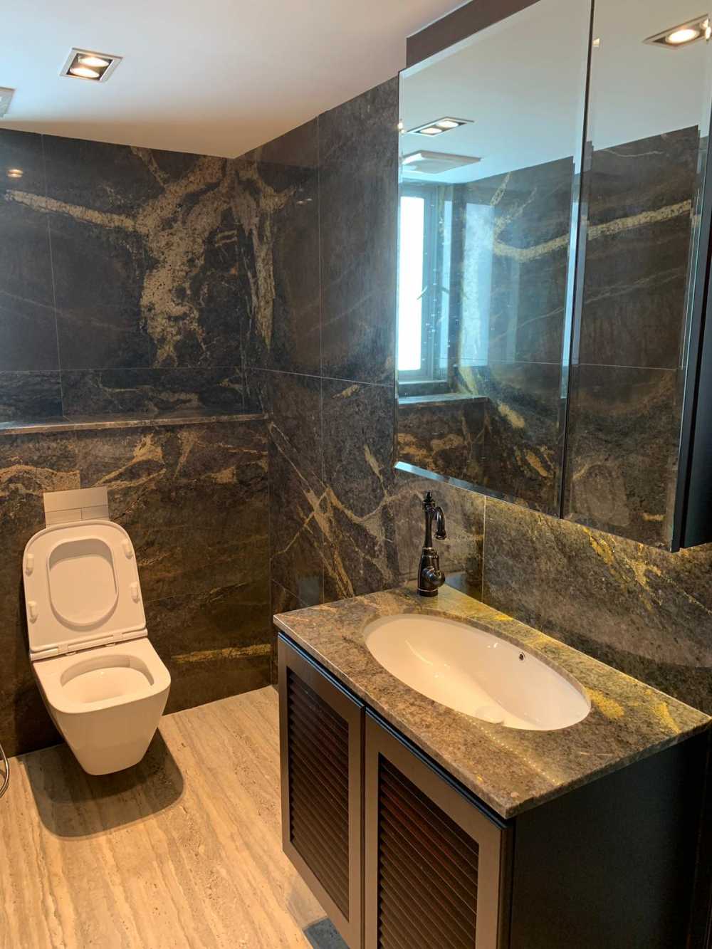 Modern Bathroom with Feature Wall and Mirror