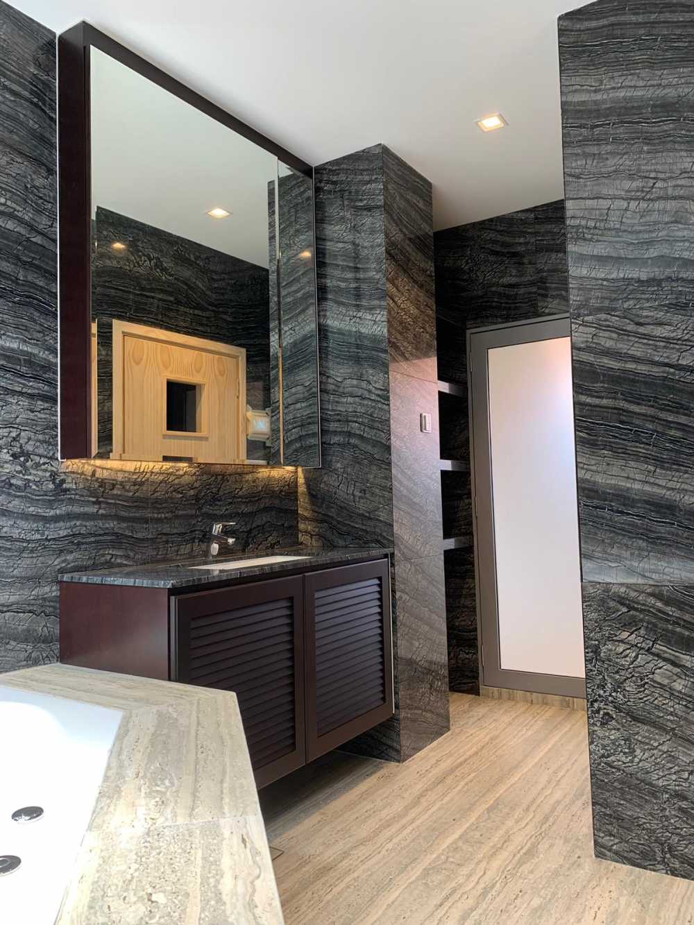 Modern Bathroom with Feature Wall and Mirror