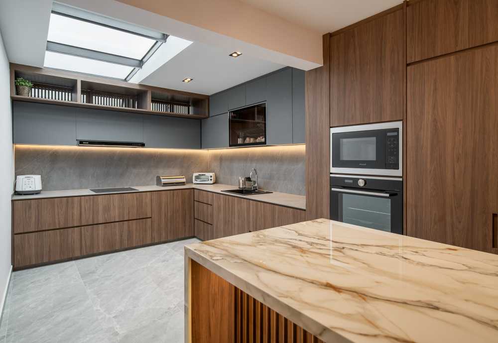 Contemporary Kitchen with Countertop and Homogeneous Tiles