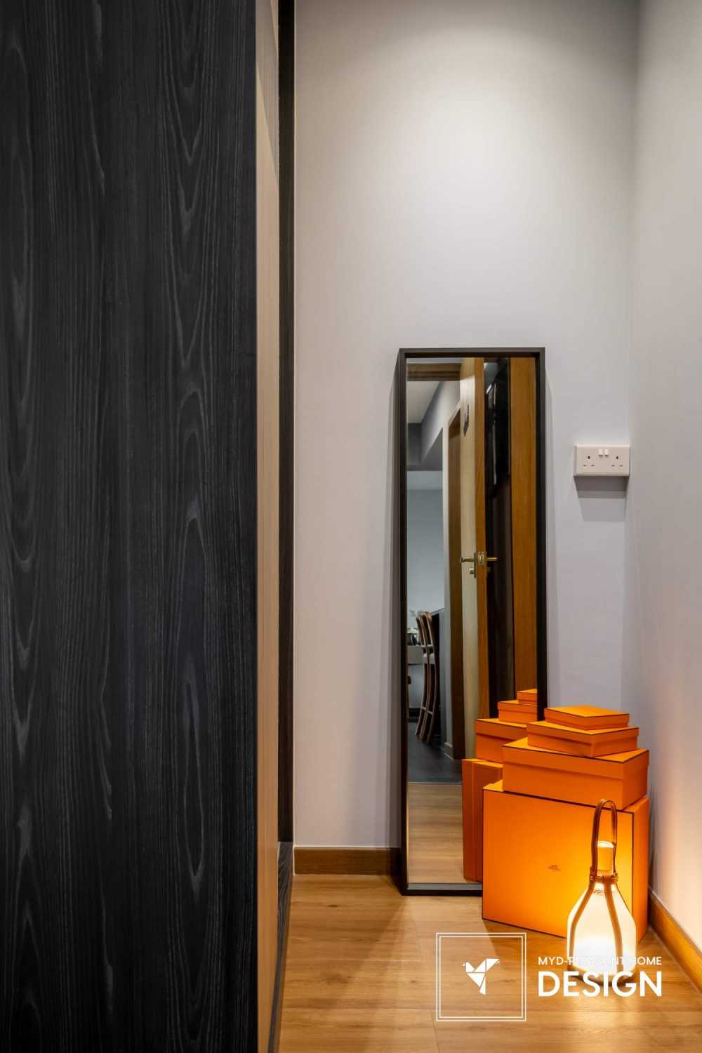 Modern Bedroom with Wardrobe and Sliding Wardrobe