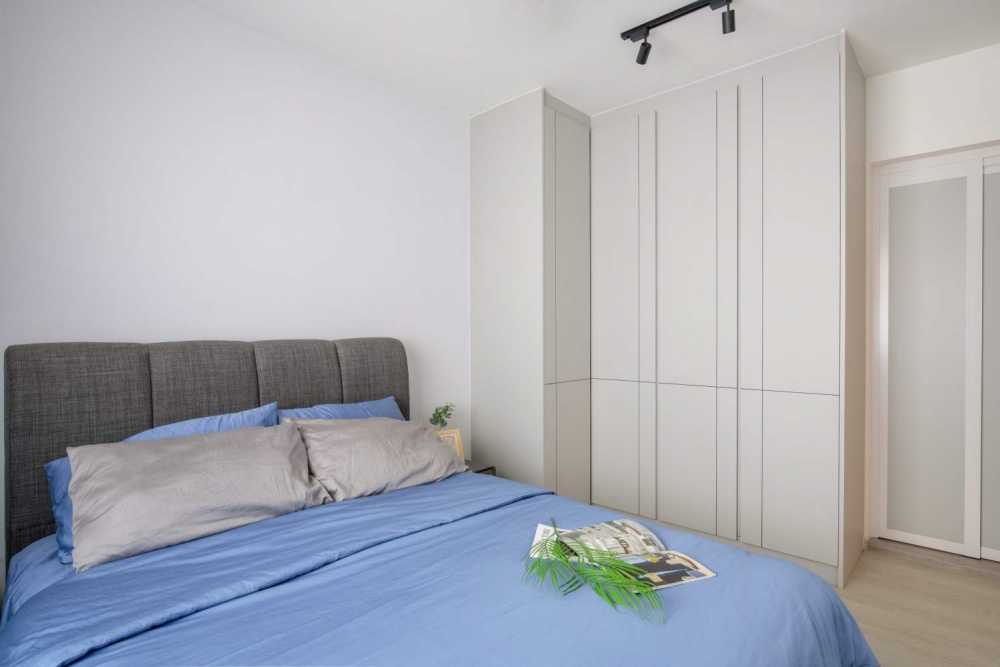 Contemporary Bedroom with Platform Bed and Vinyl Flooring