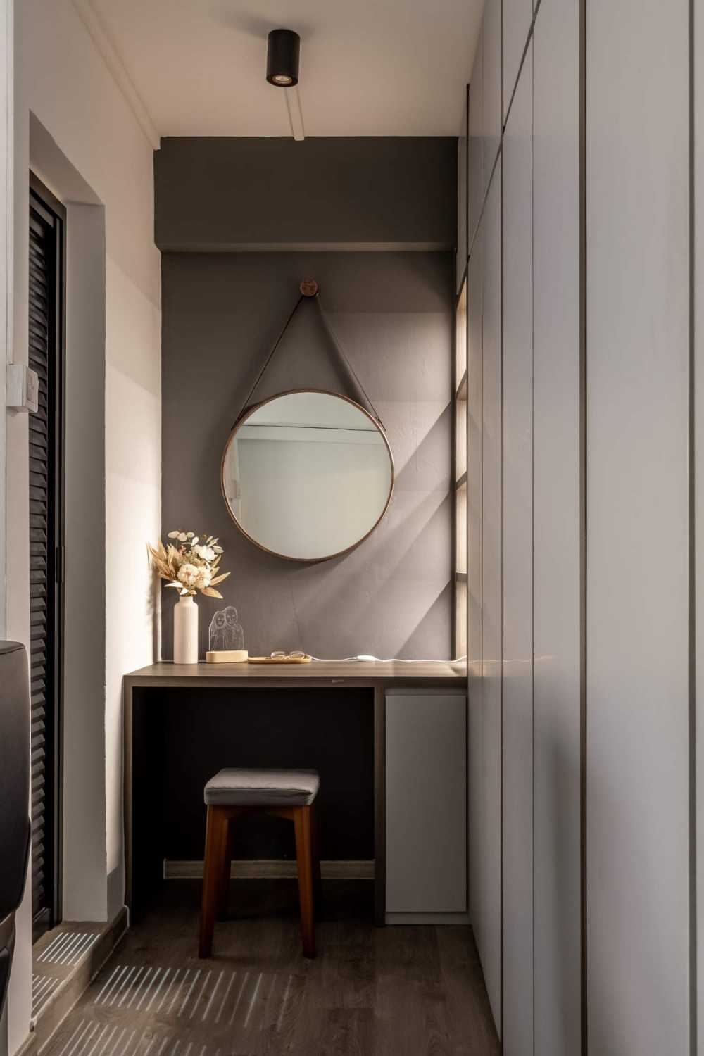 Contemporary Bedroom with Vinyl Flooring and Cove Lighting