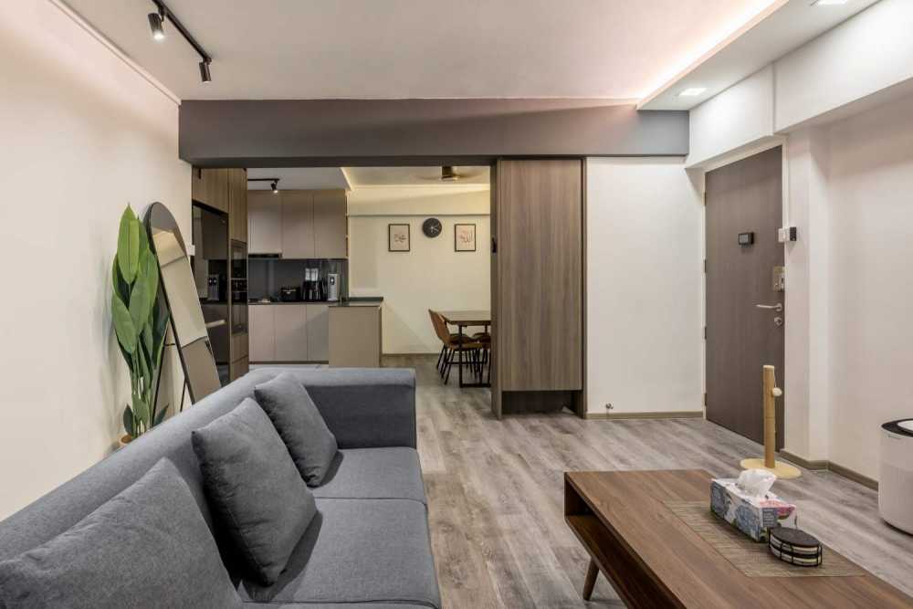 Contemporary Living Room with Settee and Countertop
