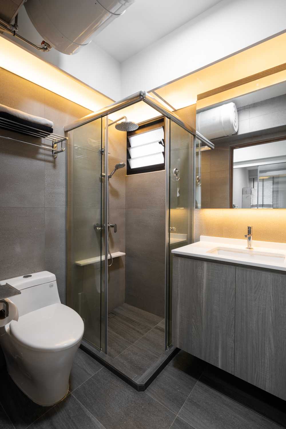 Modern Bathroom with Mirror and Shower Screen