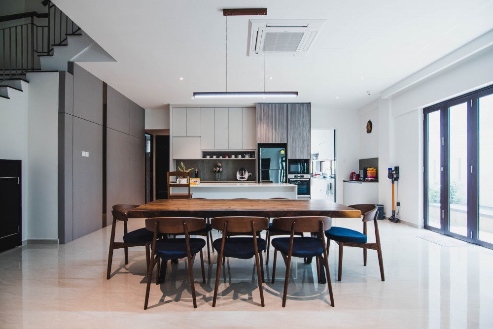 Contemporary Pantry with Kitchen Island and Tableware
