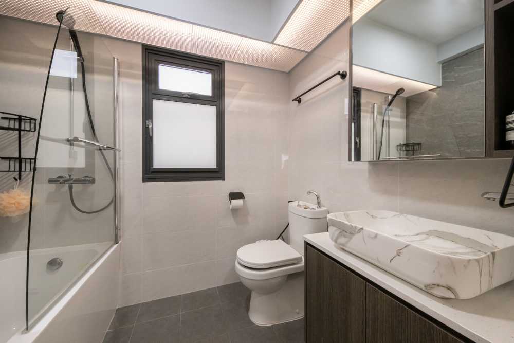 Minimalist Bathroom with Bathtub and Bathroom Storage