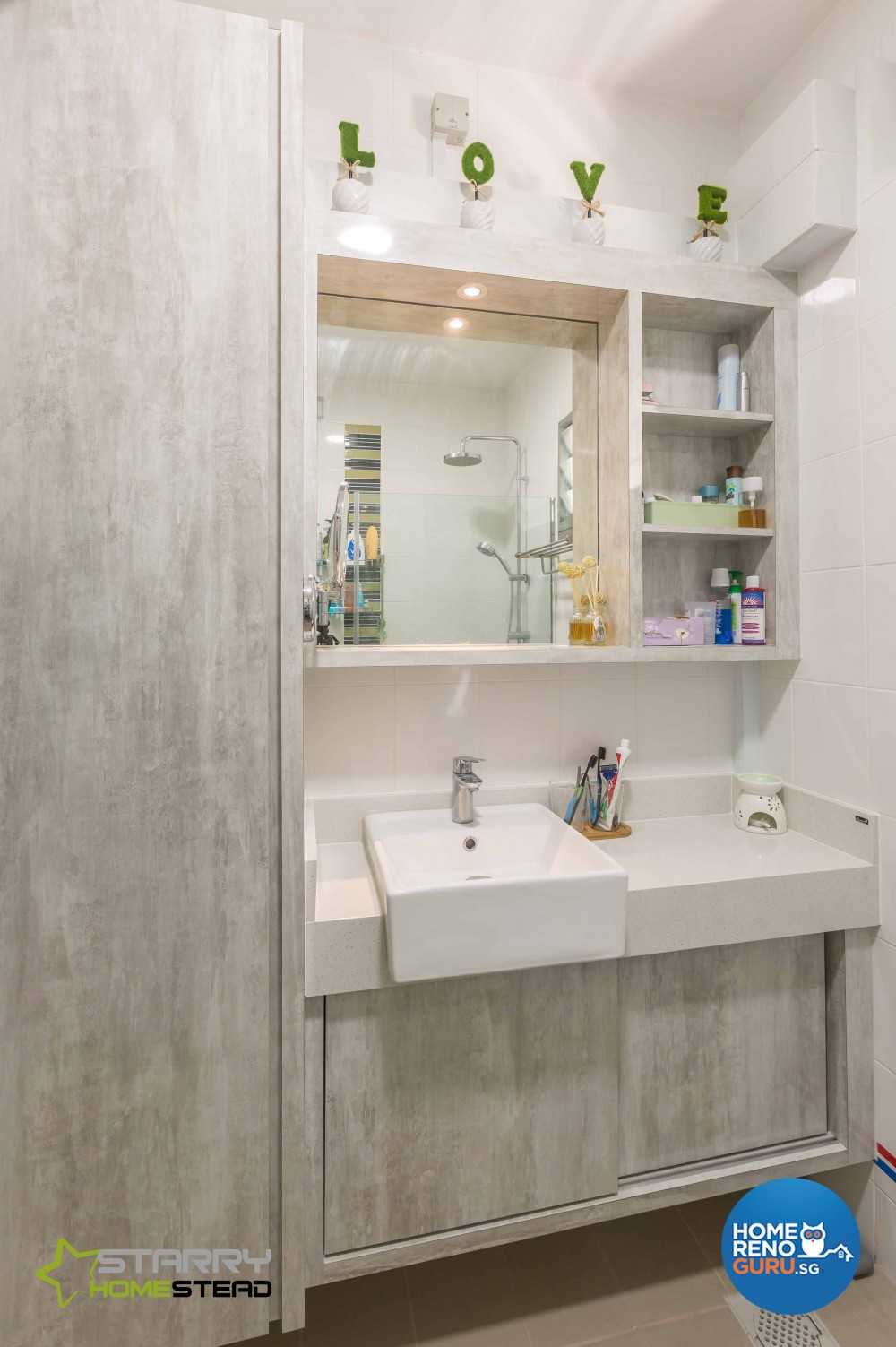 Modern Bathroom with Mirror and Vanity Counter