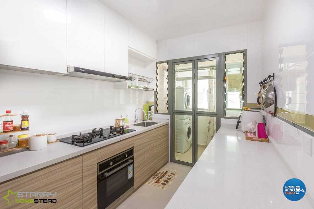 Modern Kitchen with Kitchen Accessories and Kitchen Cabinets