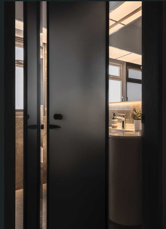 Contemporary Bathroom with Countertop and Flooring