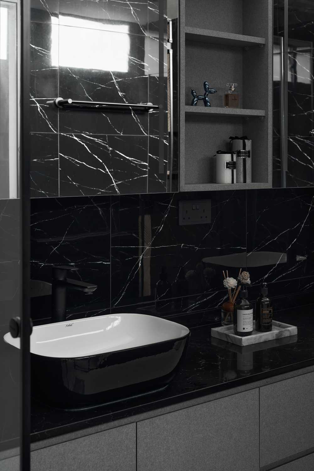 Modern Bathroom with Mirror and Shower Screen