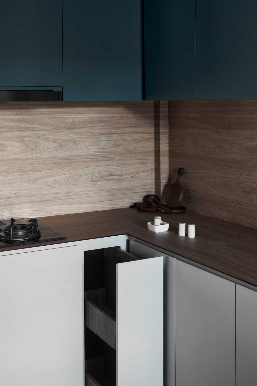Scandinavian Kitchen with Countertop and Kitchen Island