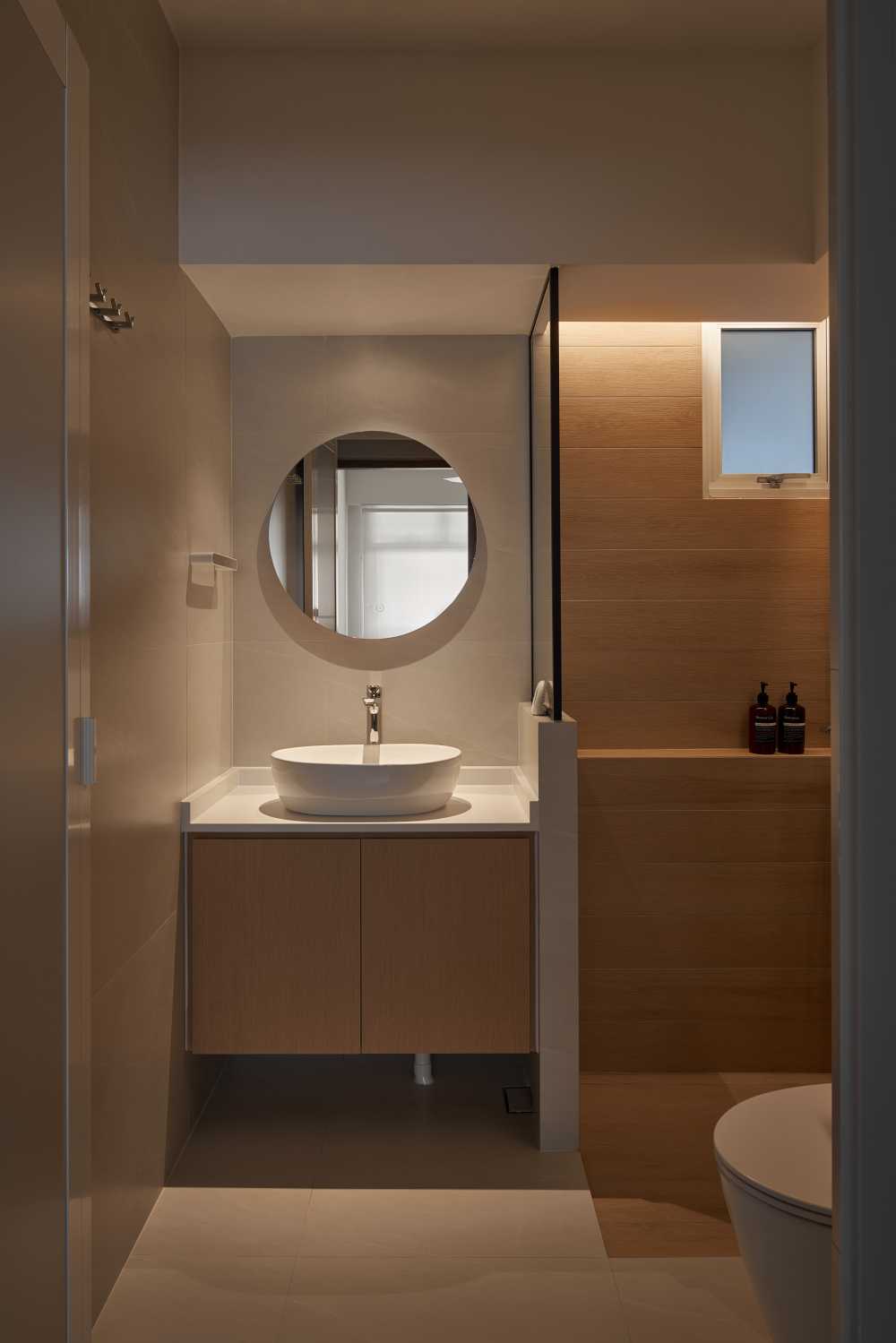 Scandinavian Bathroom with Mirror and Shower Screen