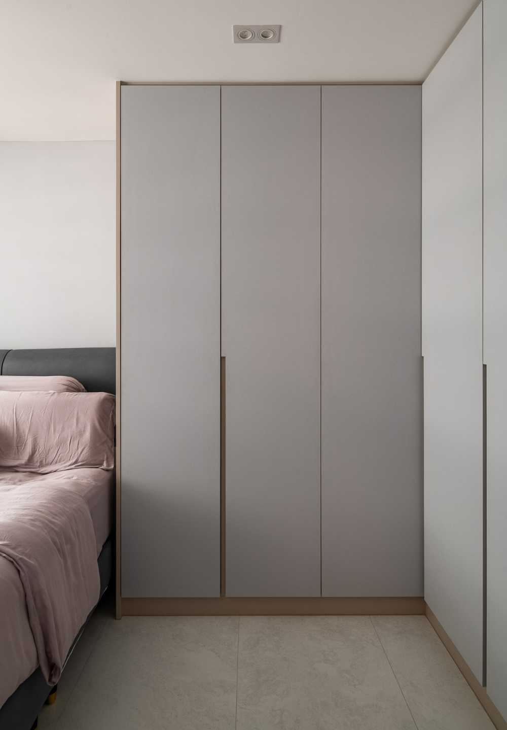 Contemporary Bedroom with Wardrobe and Sliding Wardrobe