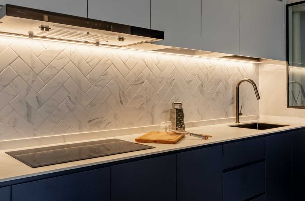 Modern Kitchen with Countertop and Kitchen Backsplash