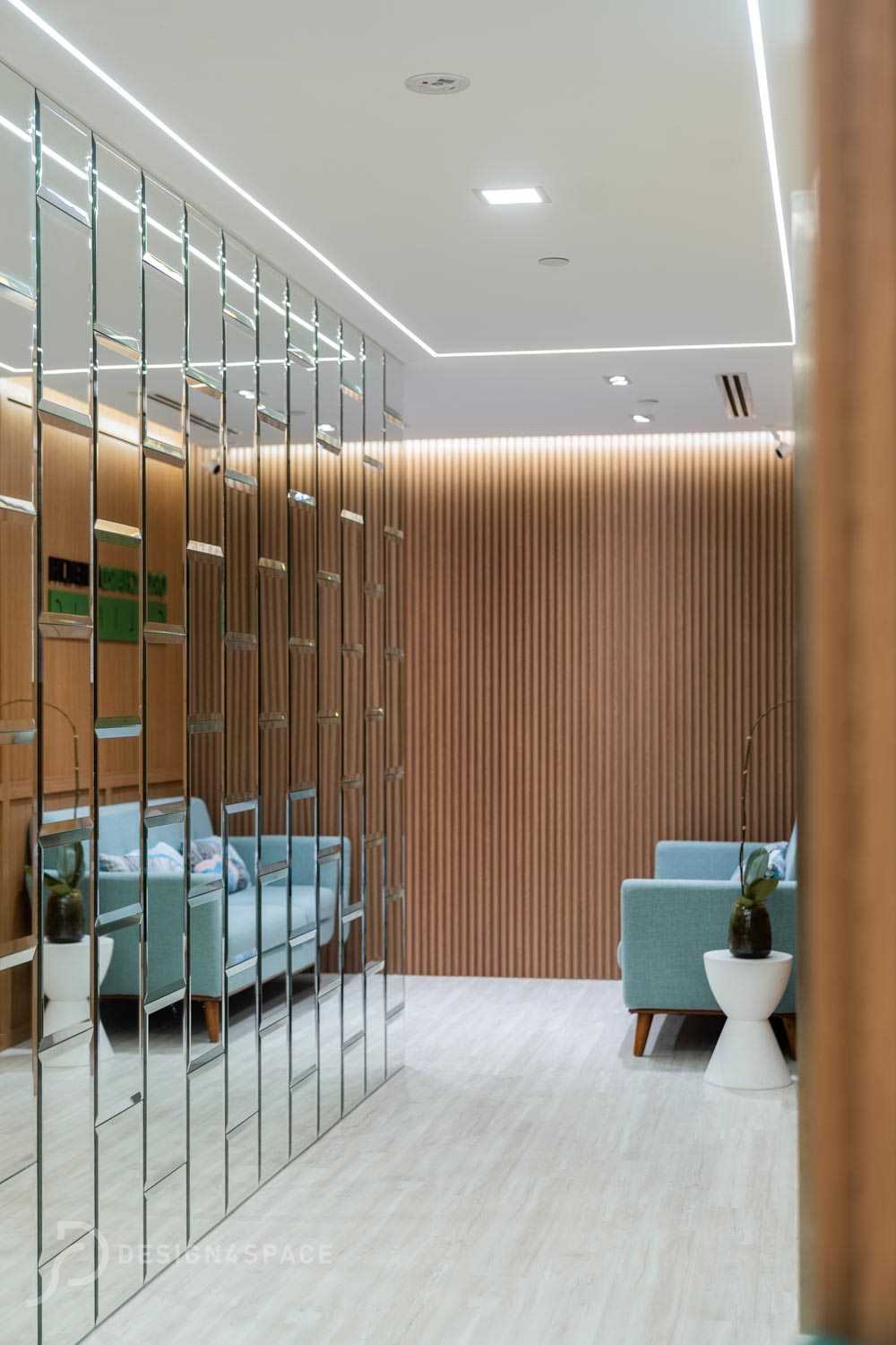 Modern Retail with Bookshelf and Wall Shelves