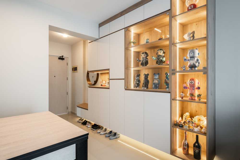 Scandinavian Entryway with Mirror and Seating Bench