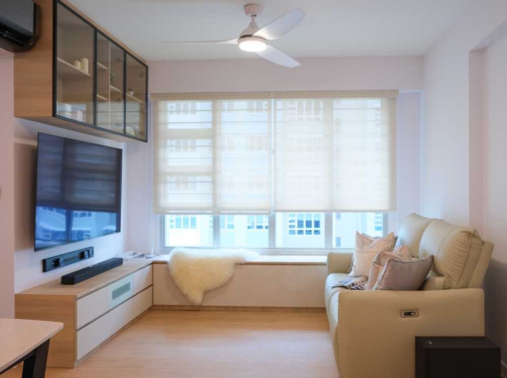Contemporary Living Room with Settee and Vinyl Flooring