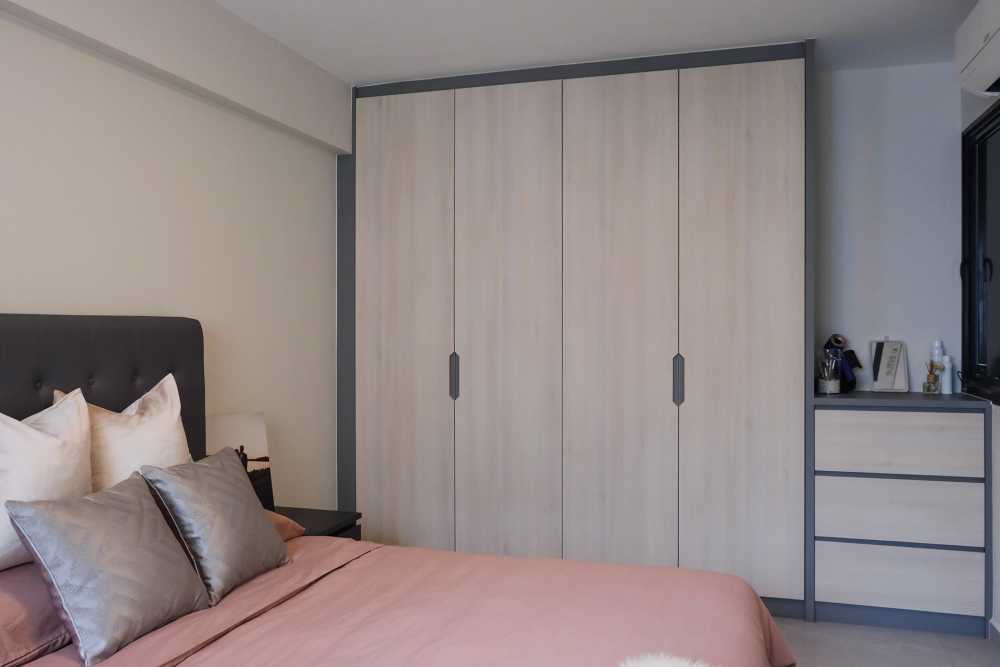 Contemporary Bedroom with Homogeneous Tiles and Wardrobe