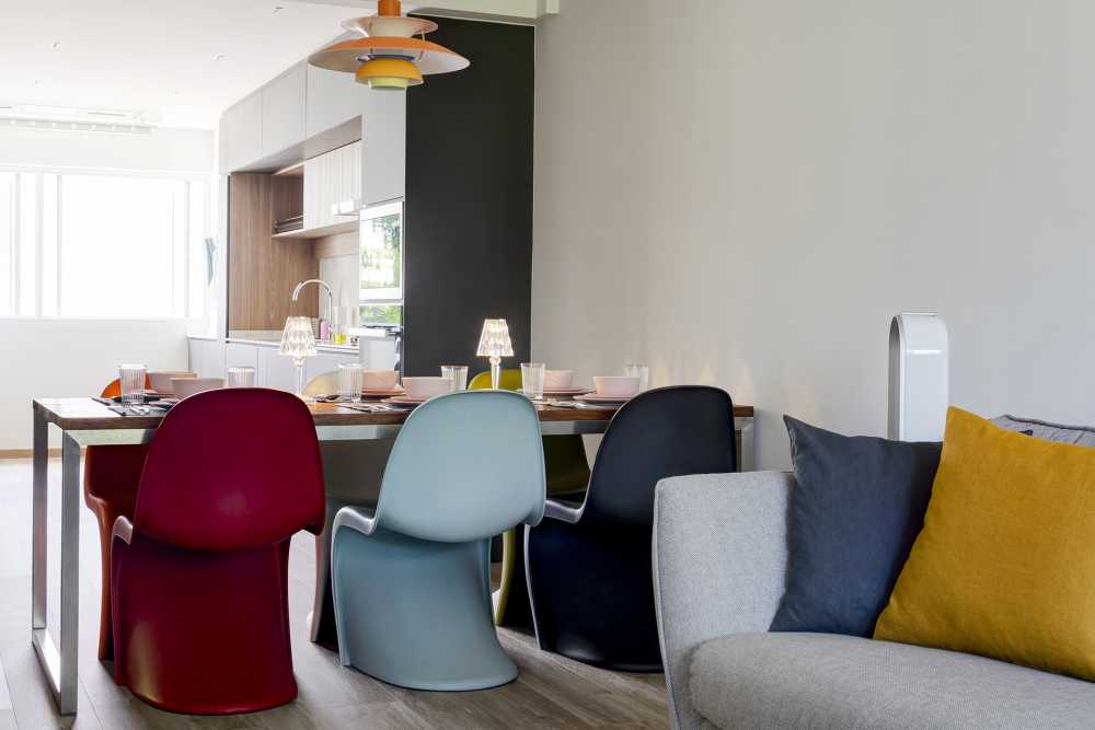 Contemporary Dining Room with Dining Table and Tableware