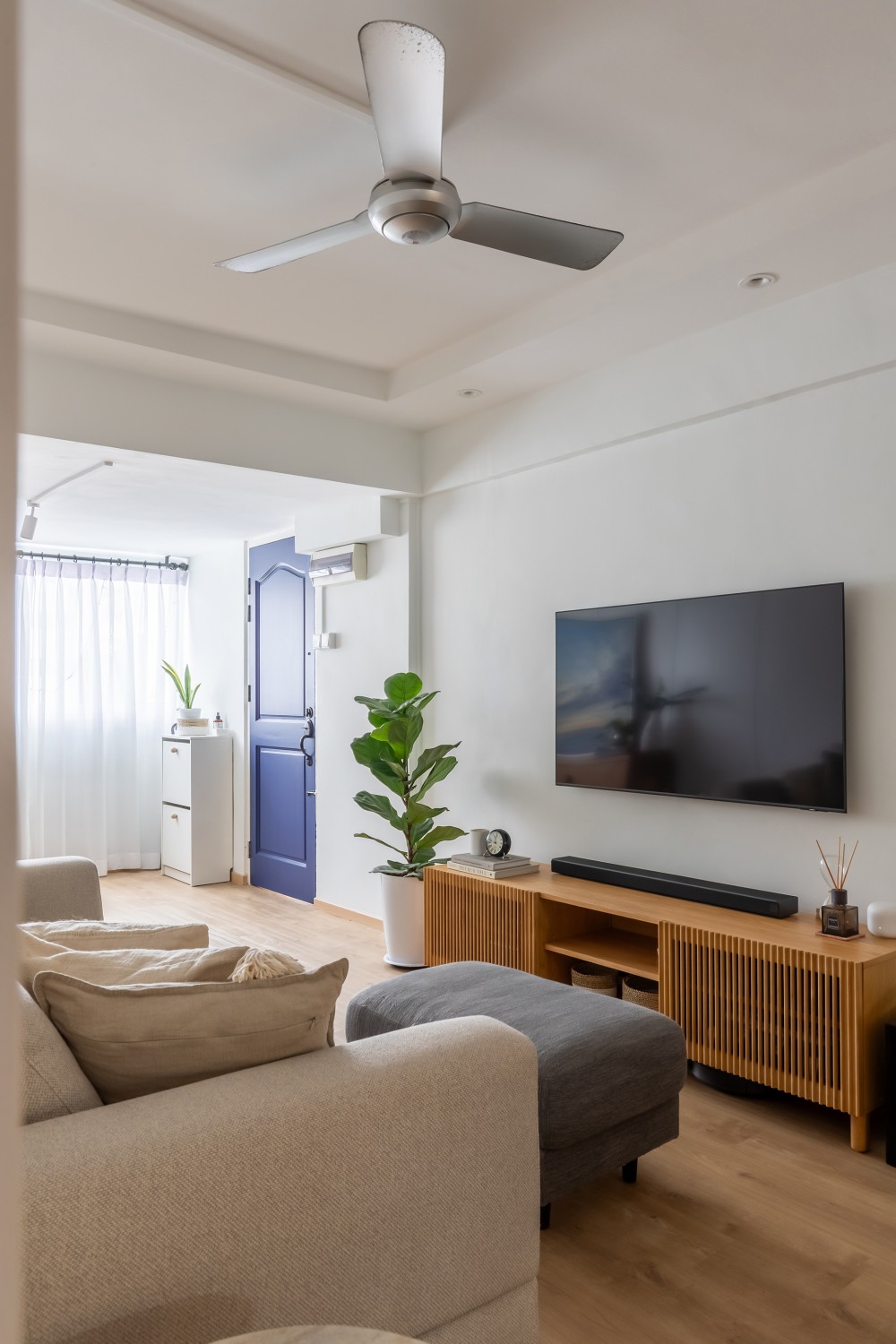 Contemporary Living Room with Vinyl Flooring and TV Console