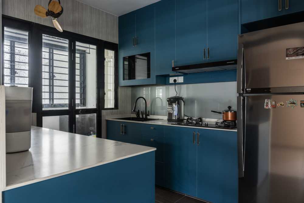 Contemporary Kitchen with Wood Flooring and Kitchen Window