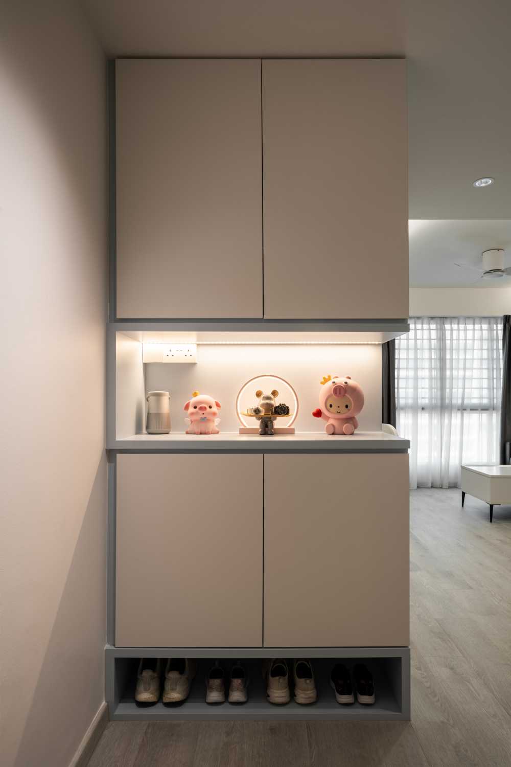 Modern Entryway with Mirror and Small Storage