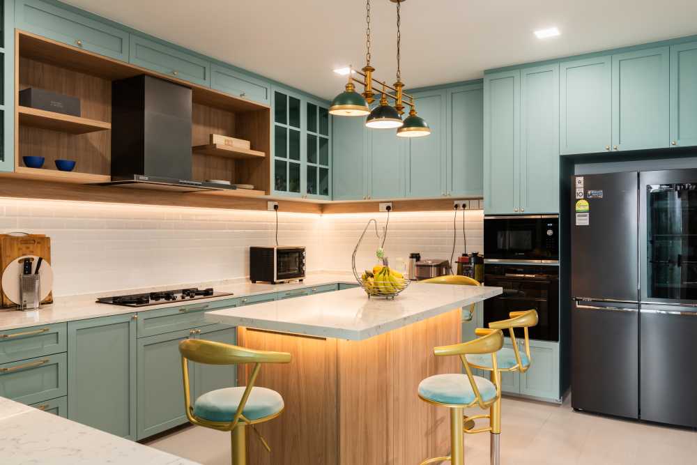 Modern Kitchen with Homogeneous Tiles and Wood Flooring