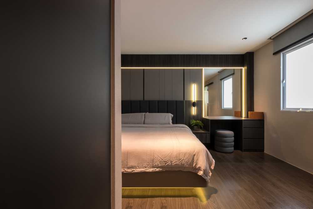 Contemporary Bedroom with Vinyl Flooring and Drop Light