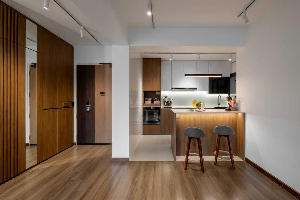 Contemporary Kitchen with Cupboard and Open Kitchen