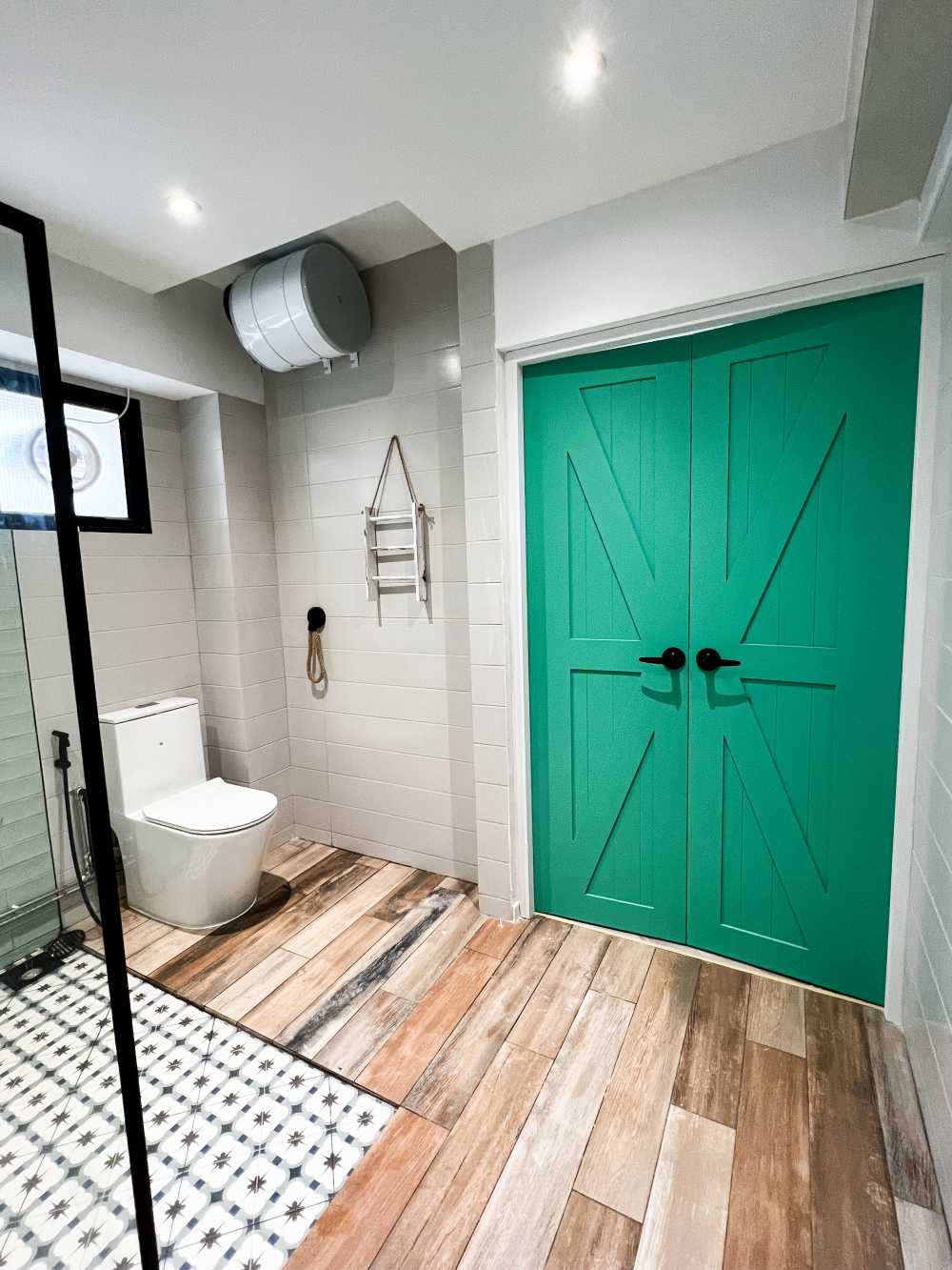 Country Bathroom with Homogeneous Tiles and Bathroom Accessories
