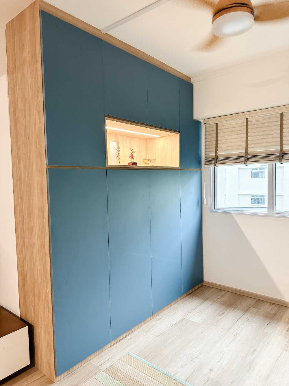 Modern Study with Bookshelf and Vinyl Flooring