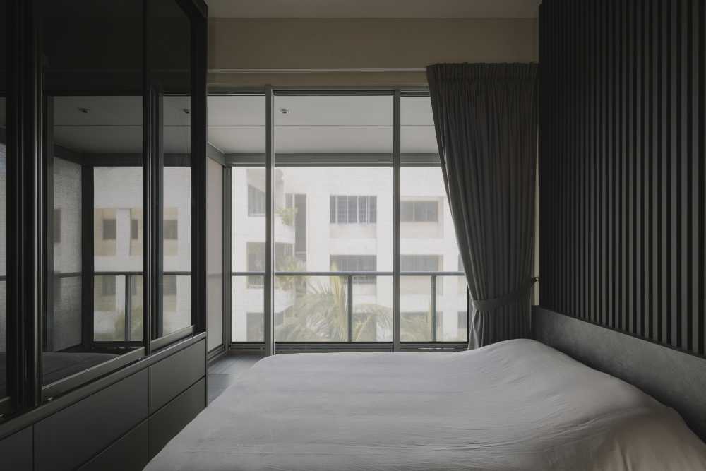 Modern Bedroom with Wardrobe and Closet