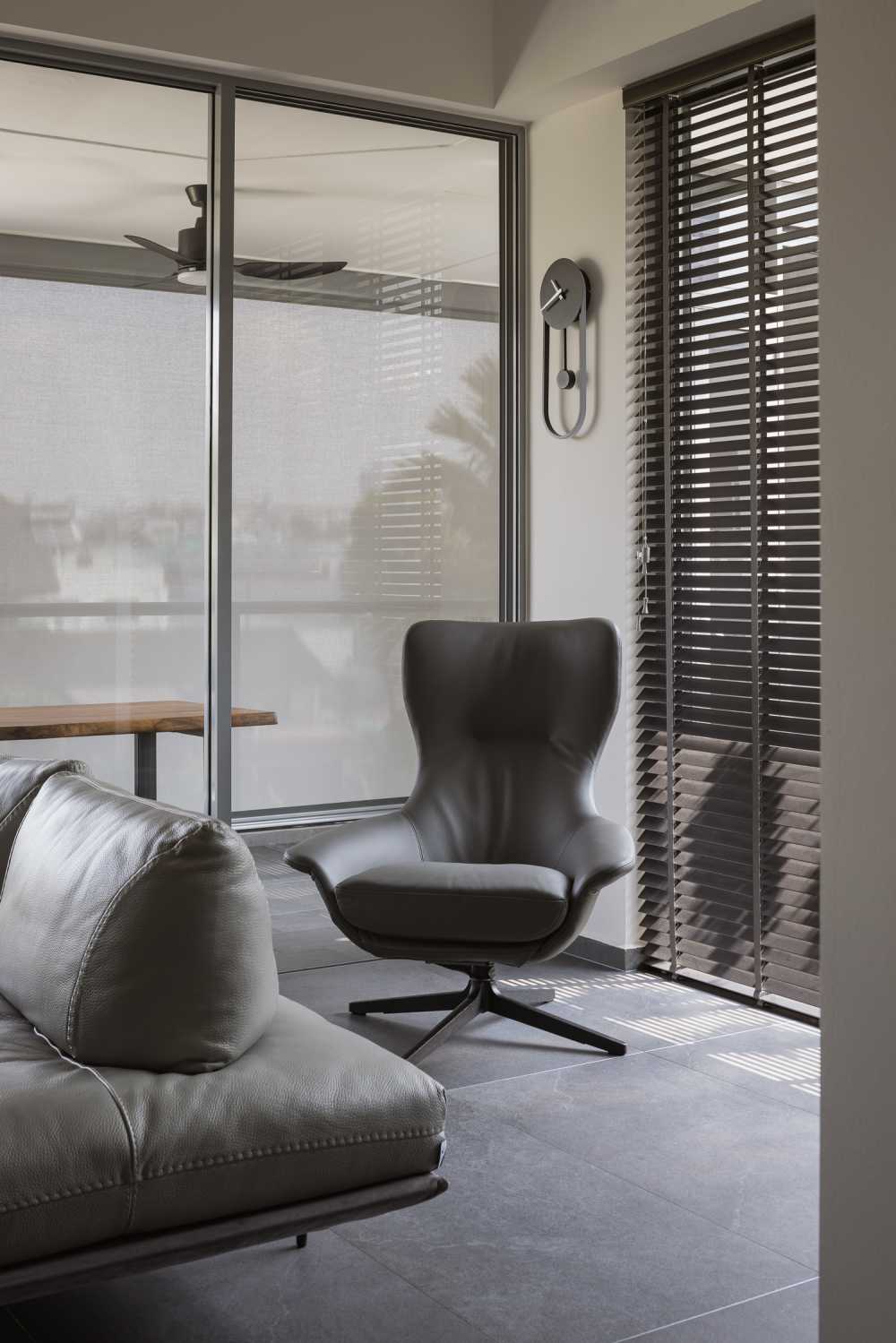 Modern Living Room with Ceiling Fan and Sofa