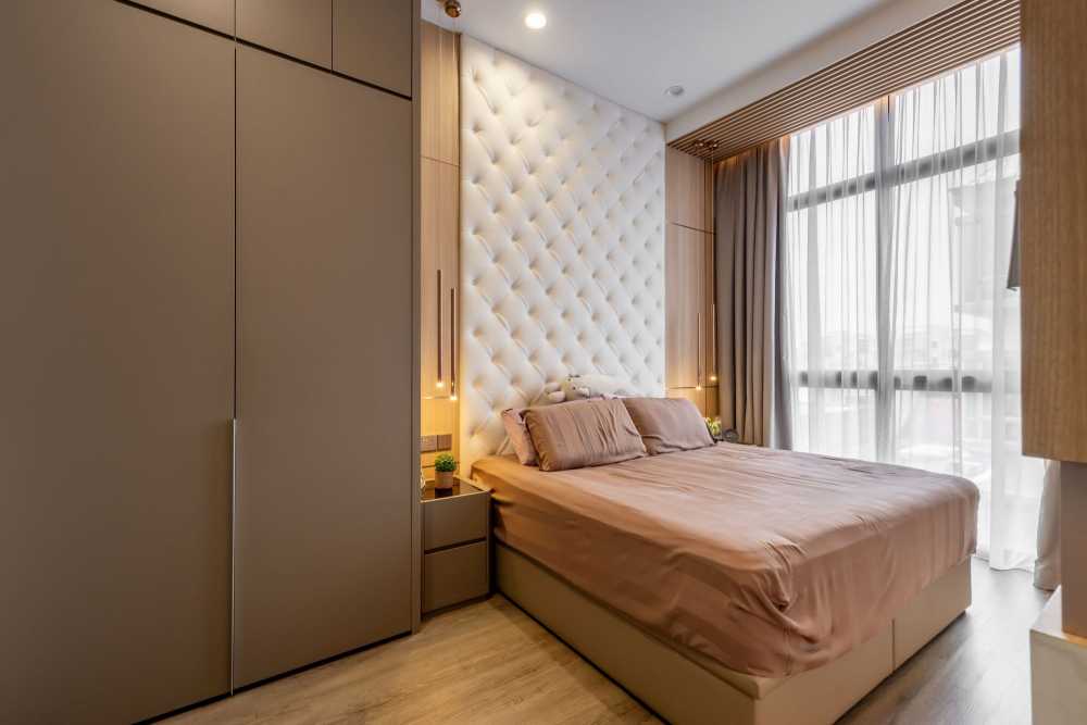 Contemporary Bedroom with Vinyl Flooring and Ceiling Light