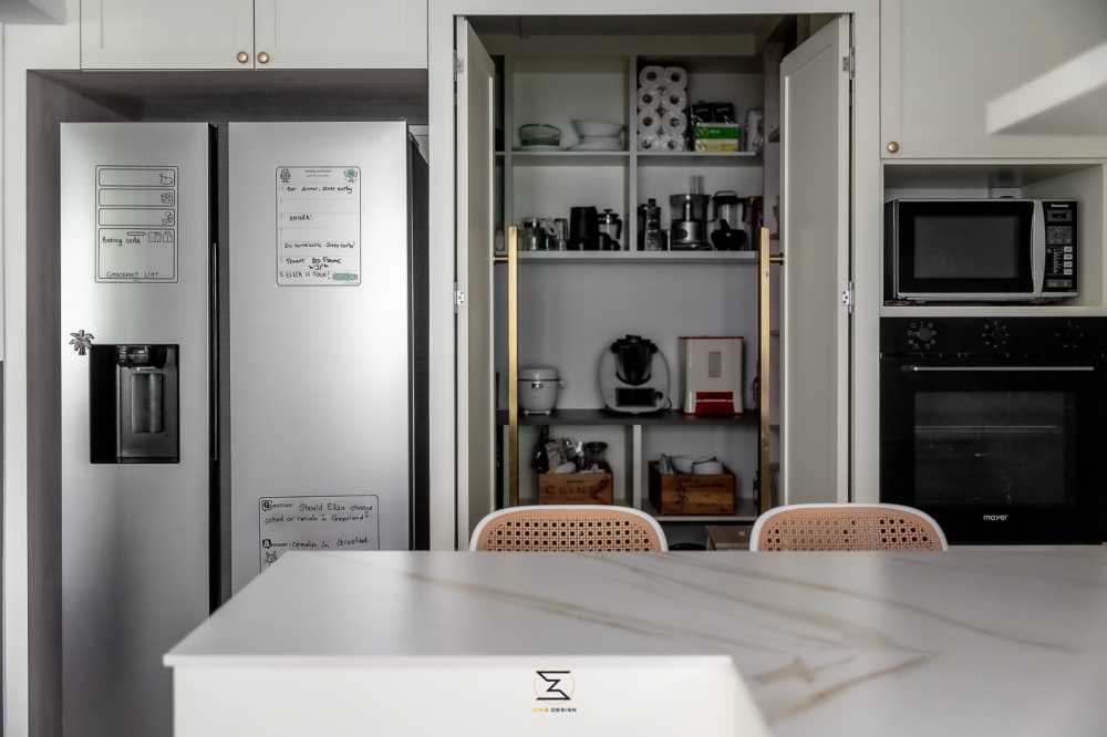 Country Kitchen with Kitchen Island and Open Kitchen