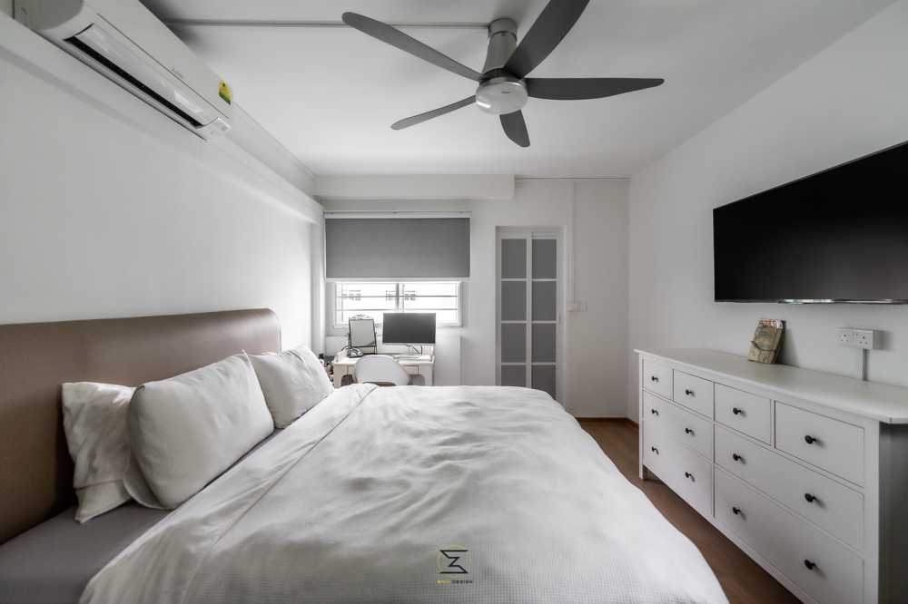 Country Bedroom with Vinyl Flooring and Roller Blinds