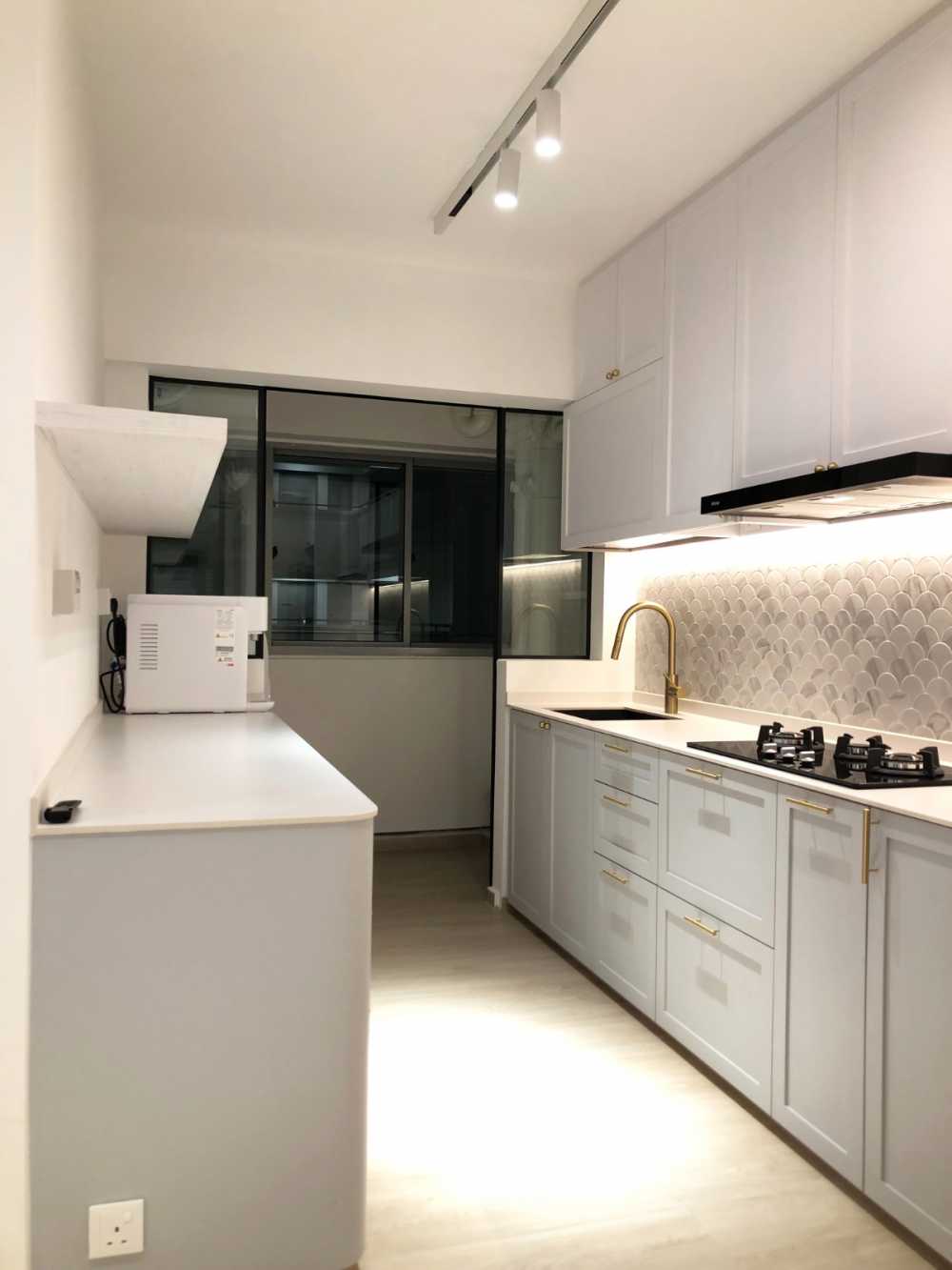 Scandinavian Kitchen with Vinyl Flooring and Parquet Floor