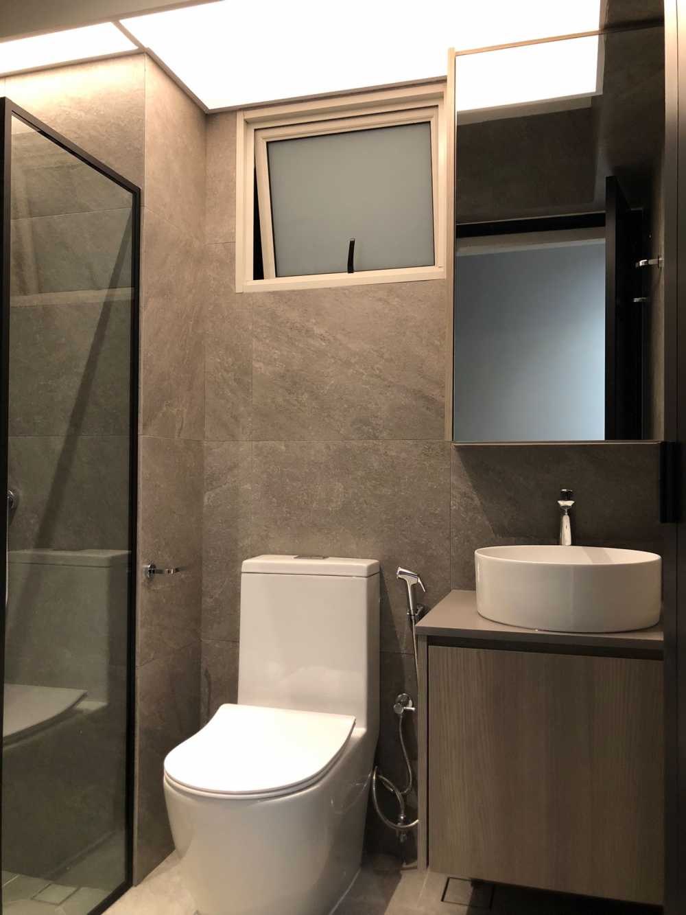 Scandinavian Bathroom with Granite Floor and Mirror