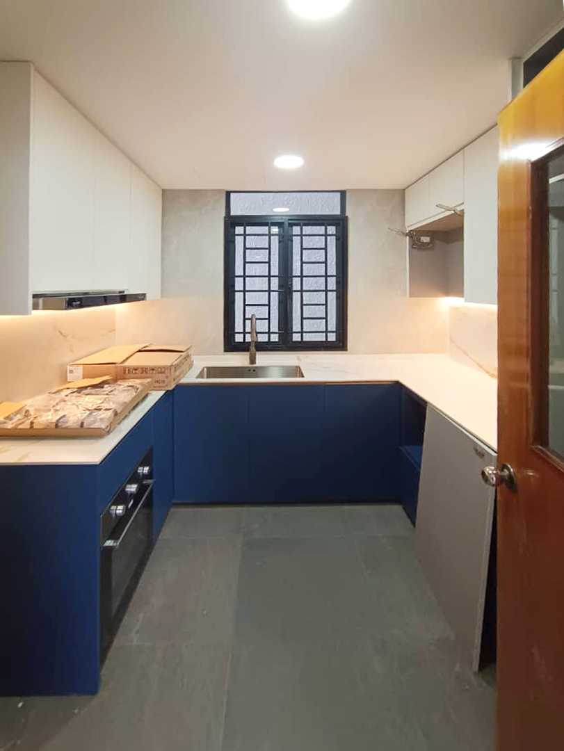 Scandinavian Kitchen with Granite Floor and Breakfast Counter