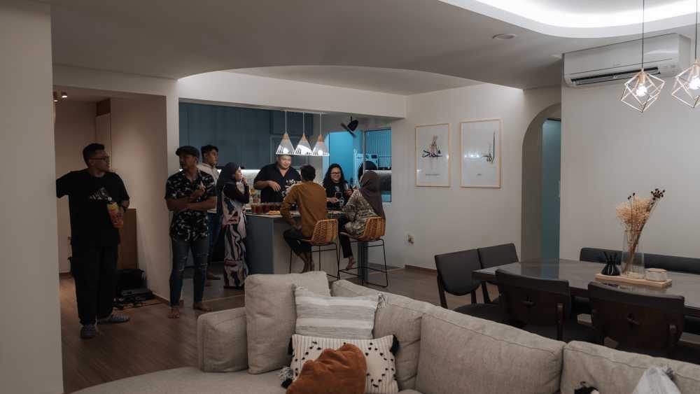 Scandinavian Living Room with Vinyl Flooring and Cove Lighting