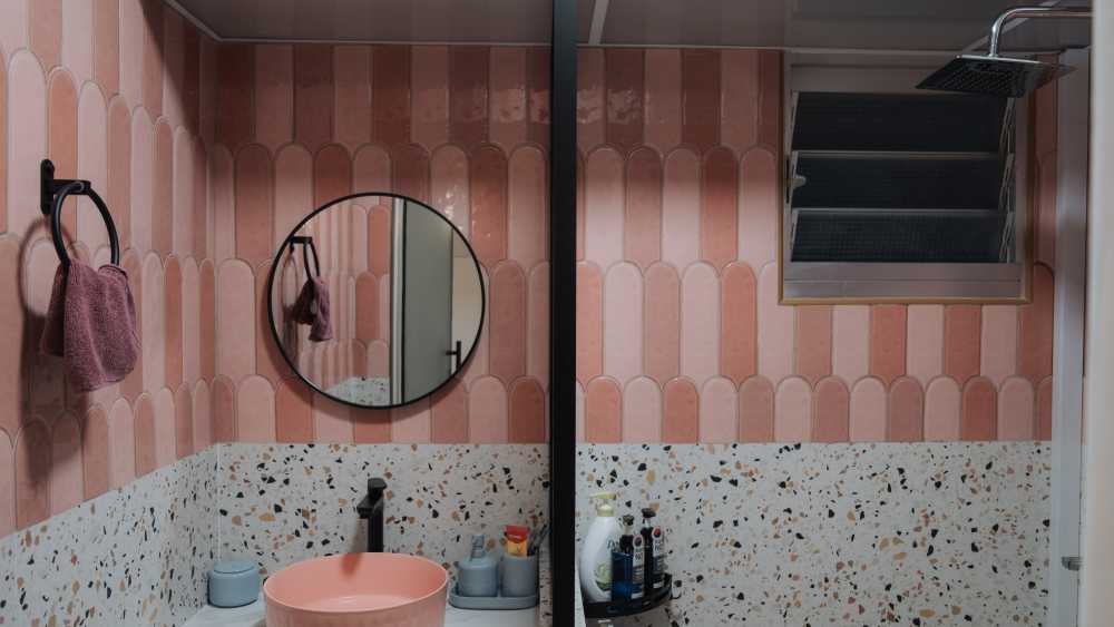 Scandinavian Bathroom with Mirror and Shower Screen