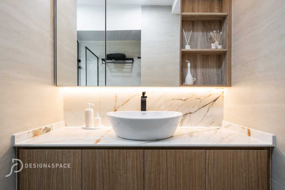 Modern Bathroom with Mirror and Shower Screen
