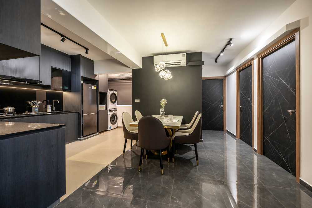 Eclectic Kitchen with Countertop and Homogeneous Tiles