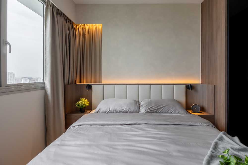 Minimalist Bedroom at Resale 4 Room HDB Ang Mo Kio by Space Atelier