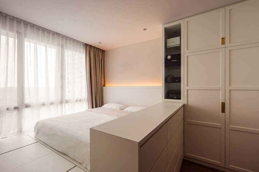Modern Bedroom with Platform Bed and Wardrobe