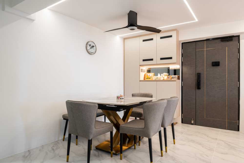 Modern Dining Room with Drop Ceiling and Dining Table