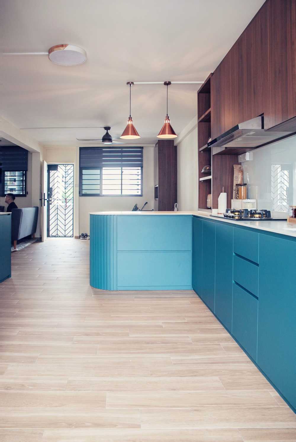Scandinavian Kitchen with Countertop and Homogeneous Tiles
