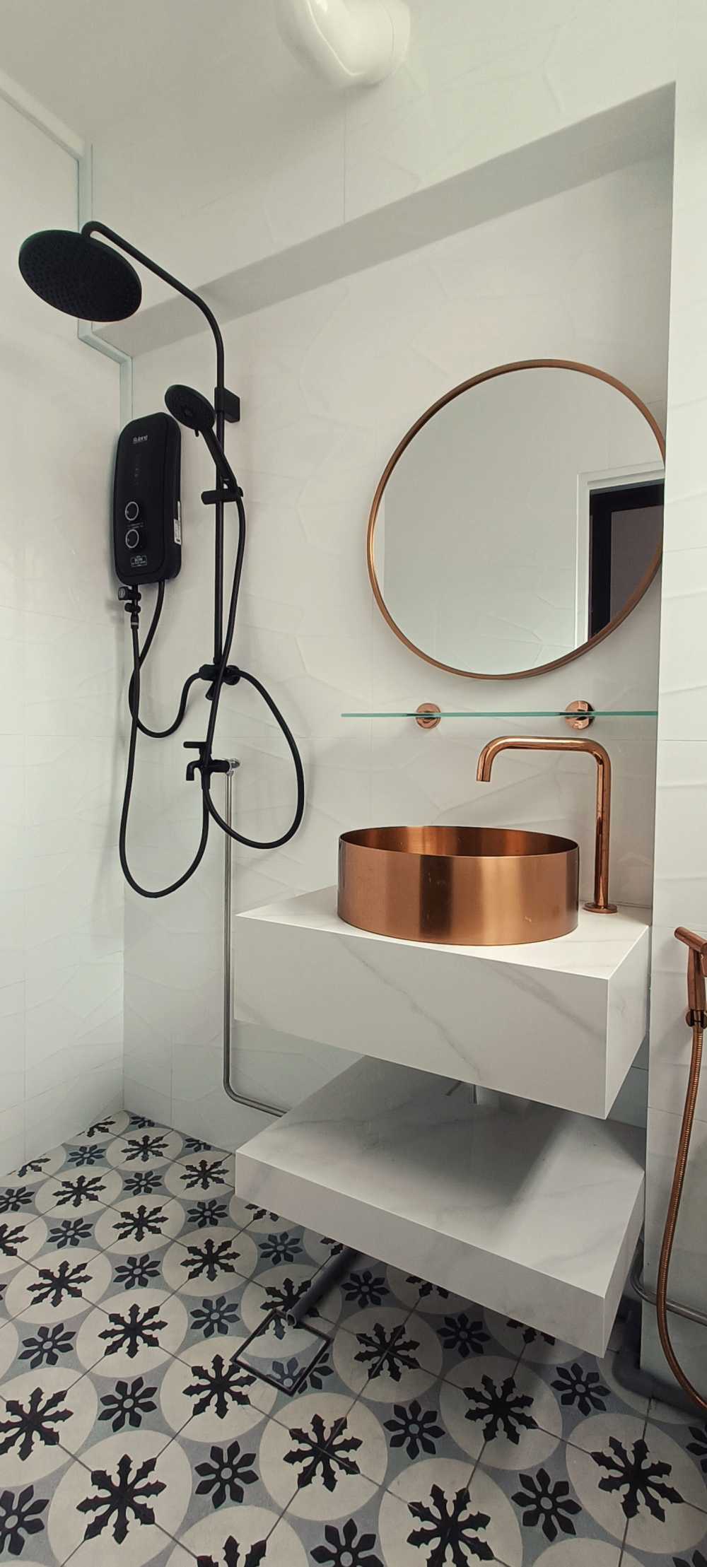 Scandinavian Bathroom with Mirror and Bathroom Mirrors