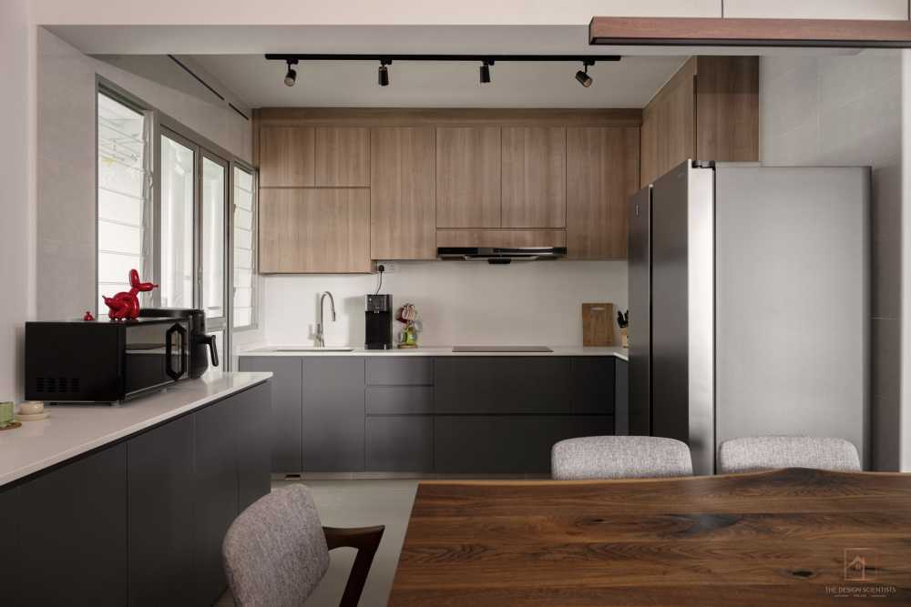 Contemporary Kitchen with Countertop and Open Kitchen