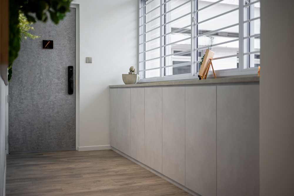 Contemporary Balcony with Vinyl Flooring and Window Grille
